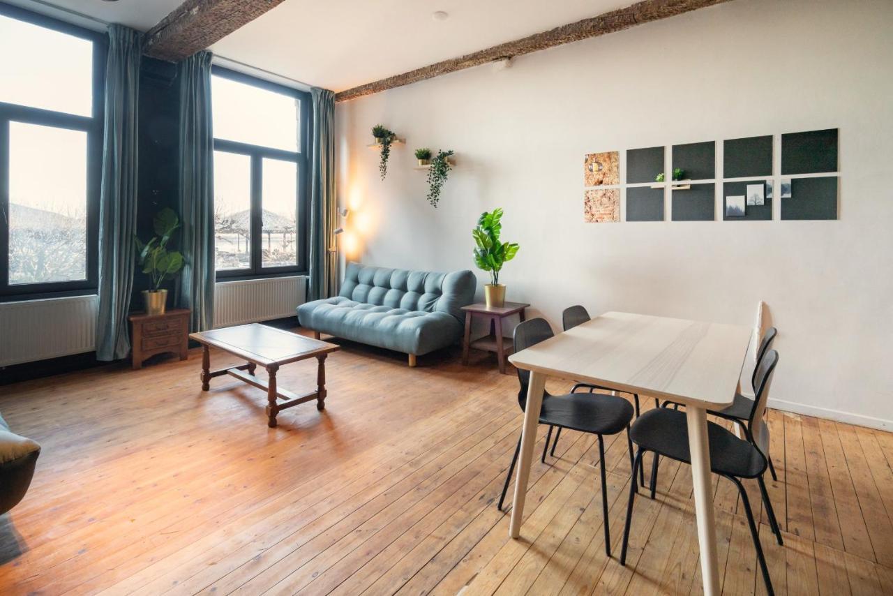 Charming Two-Bedroom River Side Apartment Antwerpen Eksteriør billede