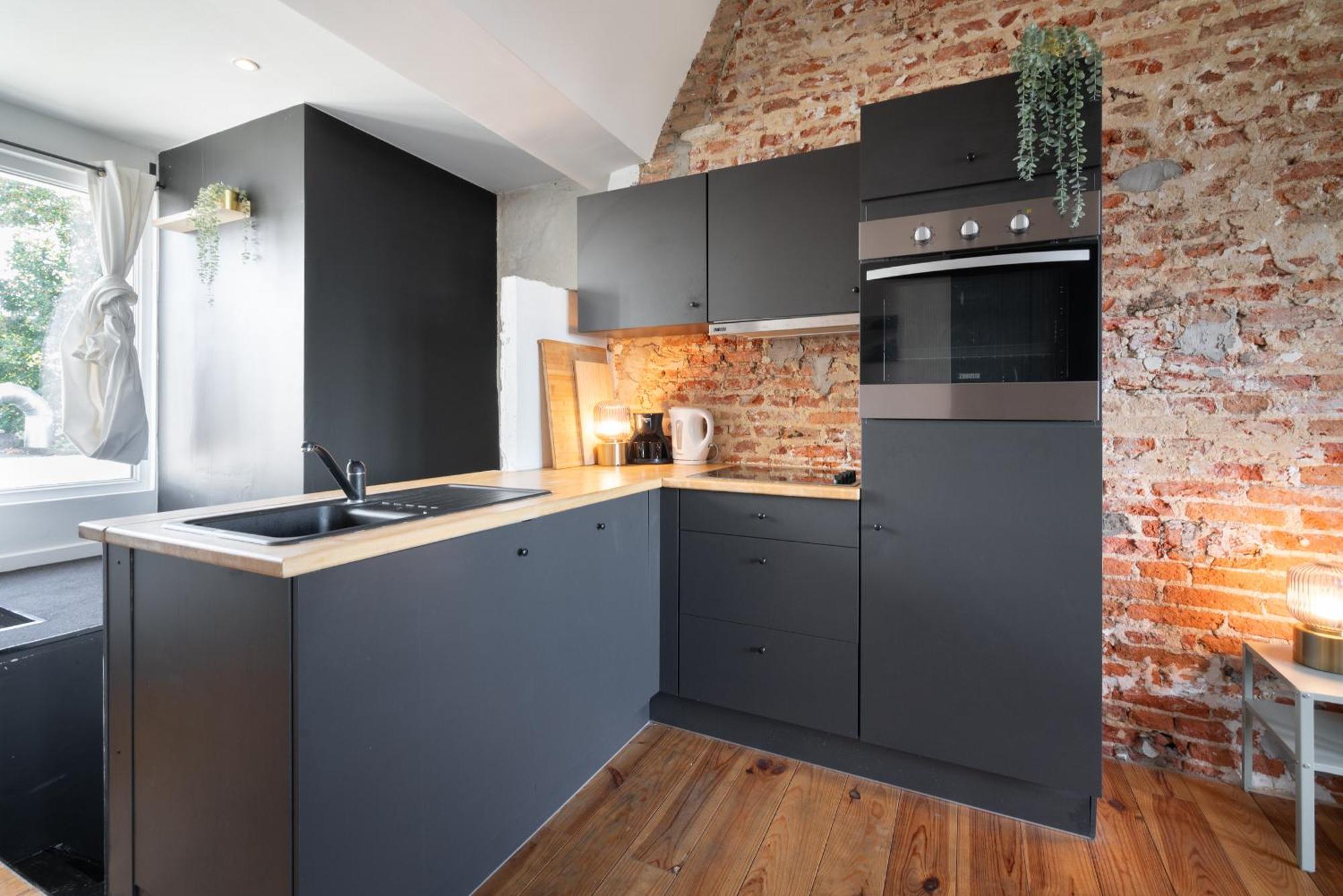Charming Two-Bedroom River Side Apartment Antwerpen Eksteriør billede