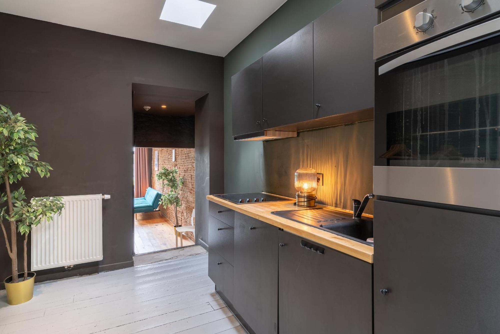 Charming Two-Bedroom River Side Apartment Antwerpen Eksteriør billede